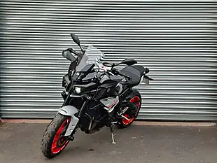 Used 2019 Yamaha Mt Hyper-Naked Grey - Interior and Exterior details 3