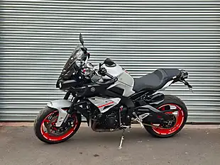 Used 2019 Yamaha Mt Hyper-Naked Grey - Interior and Exterior details 4