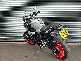 Used 2019 Yamaha Mt Hyper-Naked Grey - Interior and Exterior details 6