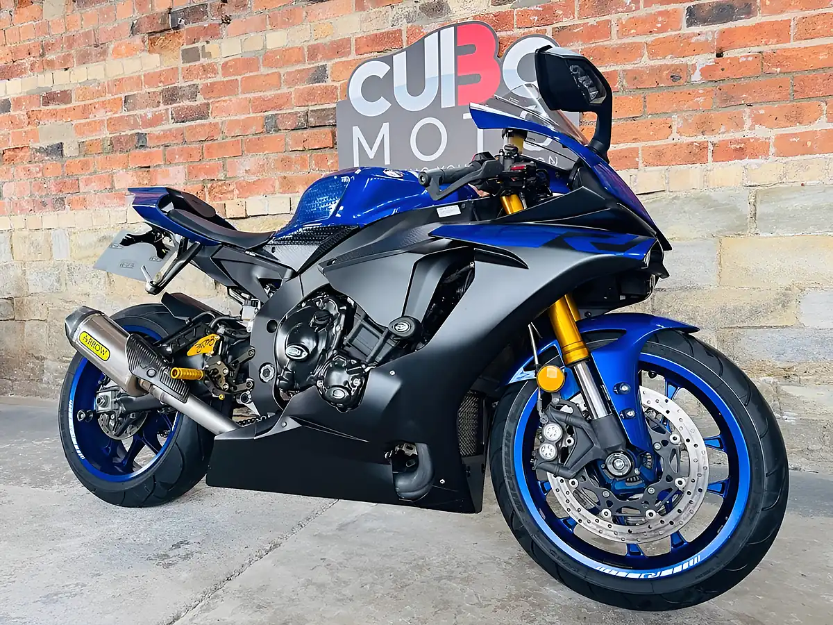 Used 2019 Yamaha R1 Abs Blue - Interior and Exterior details 3