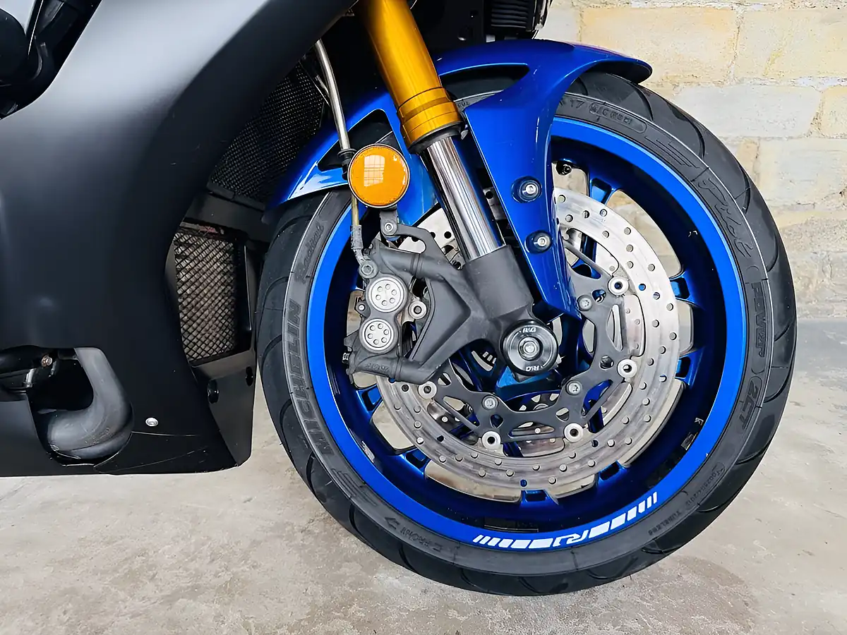 Used 2019 Yamaha R1 Abs Blue - Interior and Exterior details 5