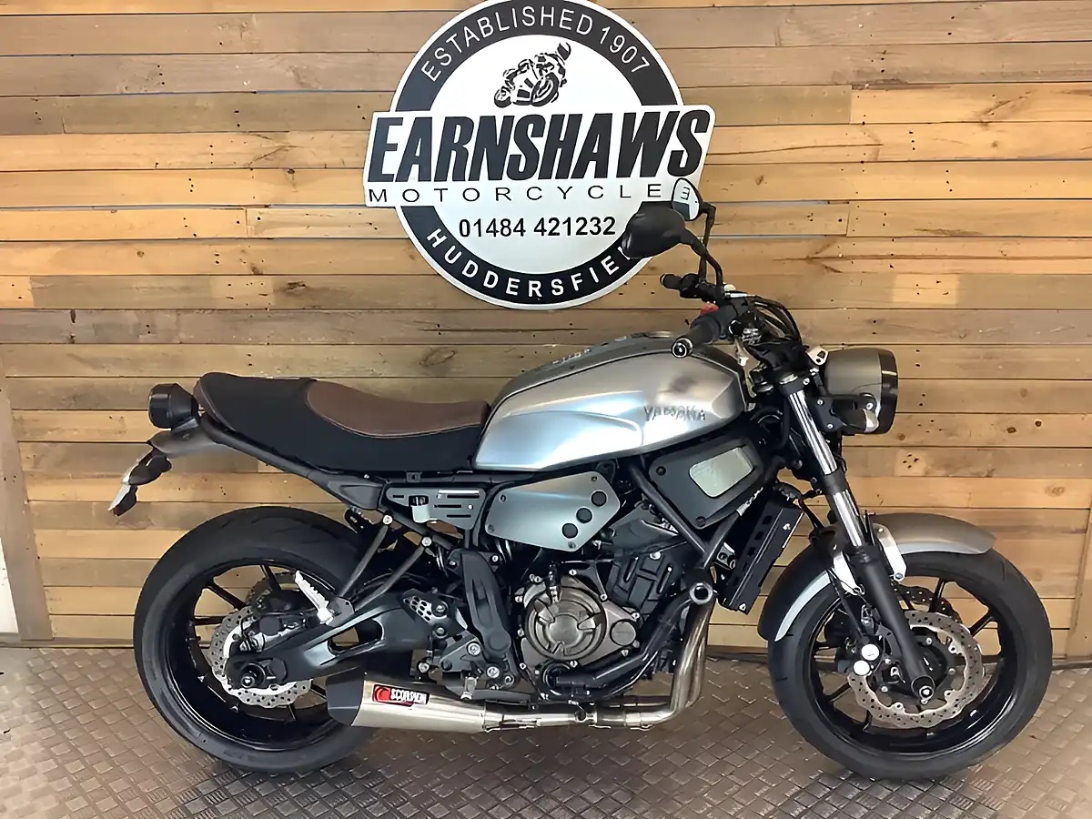 Used 2019 Yamaha Xs Grey - Front View