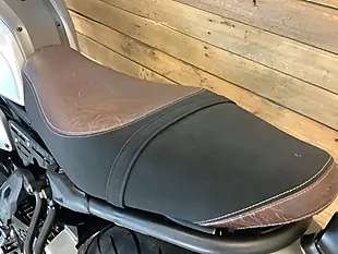 Used 2019 Yamaha Xs Grey - Interior and Exterior details 13
