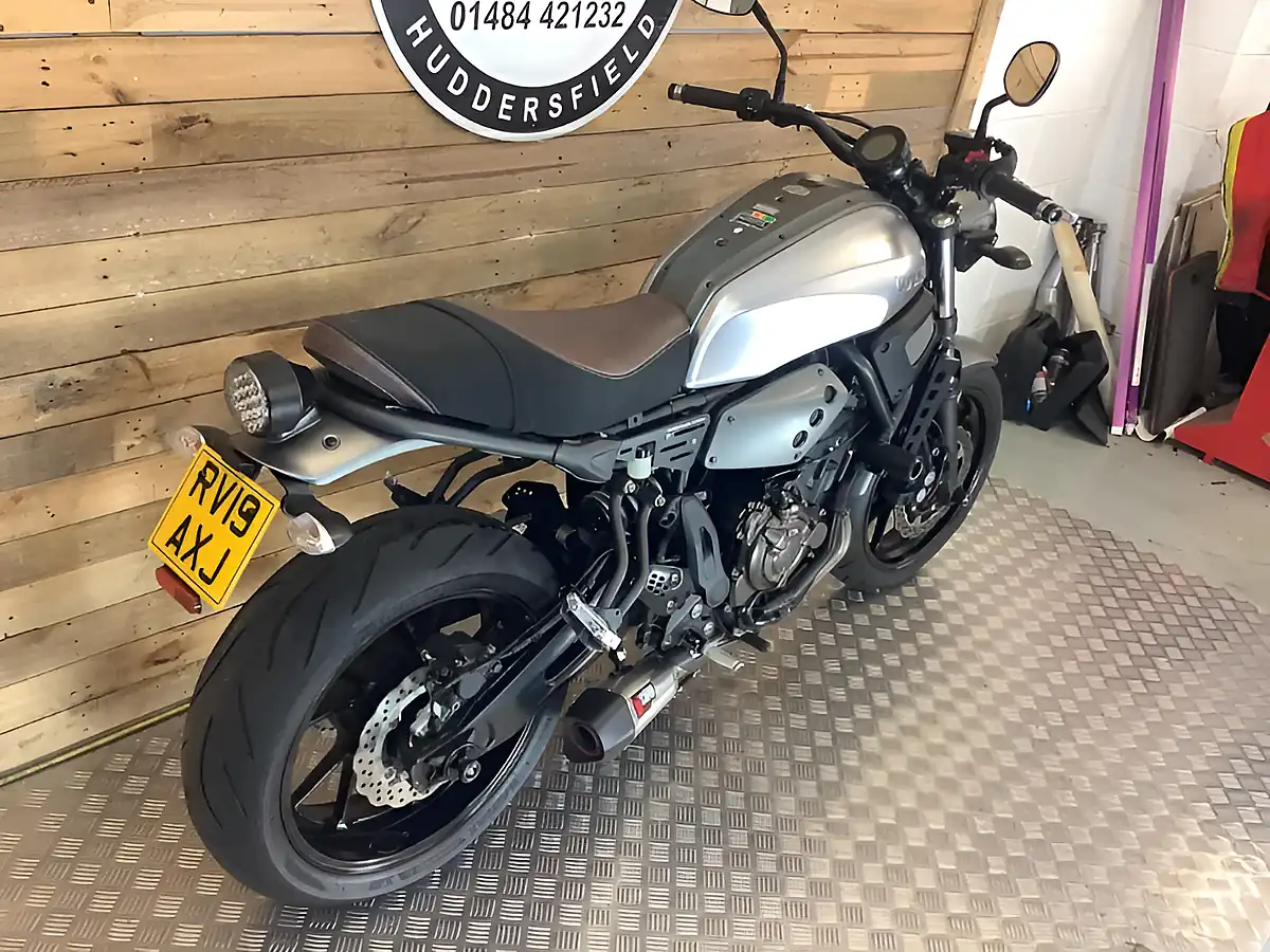 Used 2019 Yamaha Xs Grey - Interior and Exterior details 4
