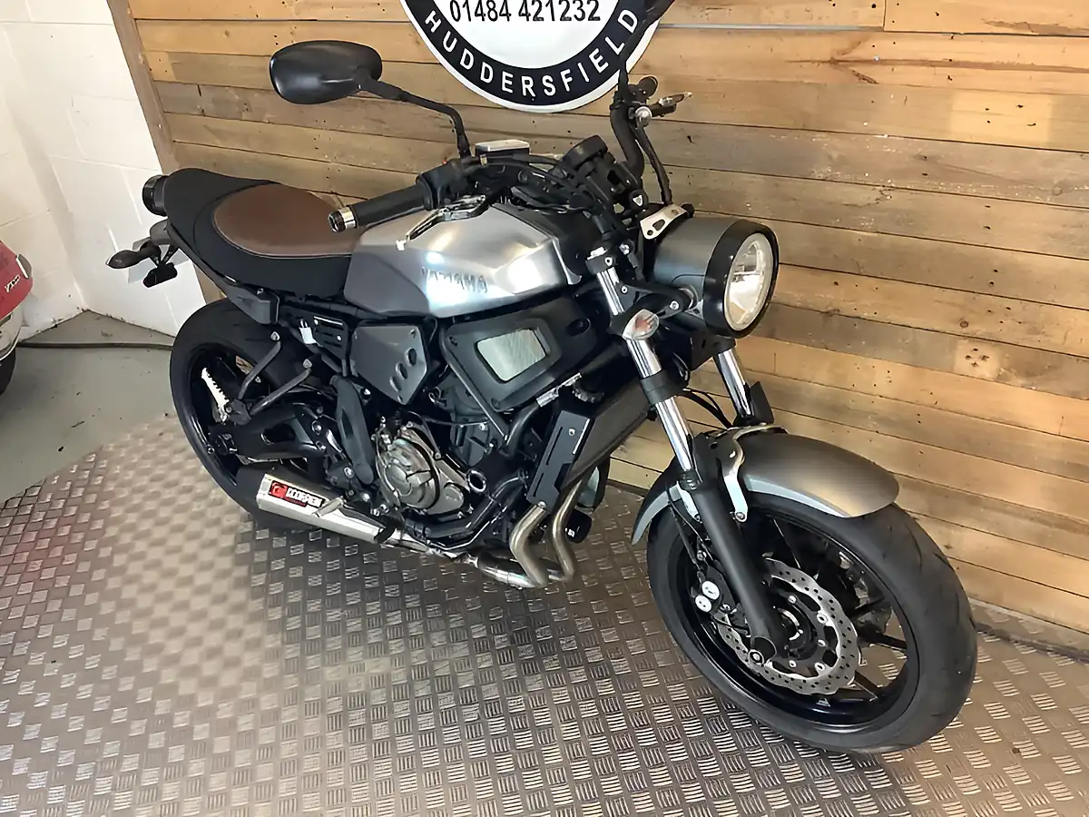 Used 2019 Yamaha Xs Grey - Interior and Exterior details 5