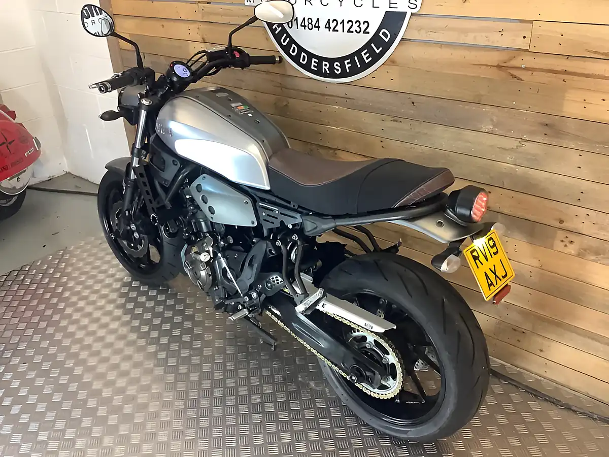 Used 2019 Yamaha Xs Grey - Interior and Exterior details 6