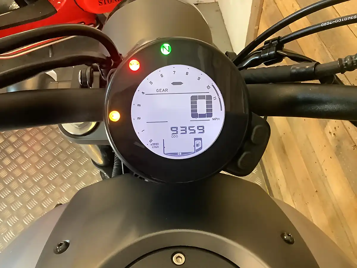 Used 2019 Yamaha Xs Grey - Interior and Exterior details 7