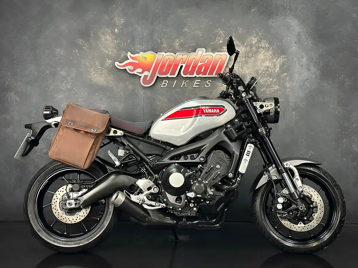 Used 2019 Yamaha XSR900 Sport Heritage Grey - Front View