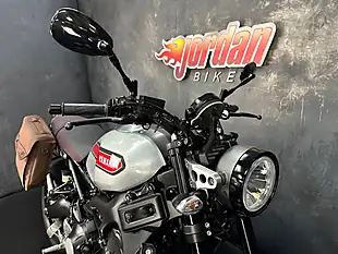 Used 2019 Yamaha XSR900 Sport Heritage Grey - Interior and Exterior details 11