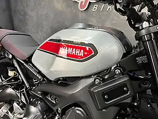 Used 2019 Yamaha XSR900 Sport Heritage Grey - Interior and Exterior details 14
