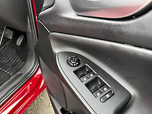 Used 2020 Alfa Romeo Giulietta Super Red - Interior and Exterior details 13