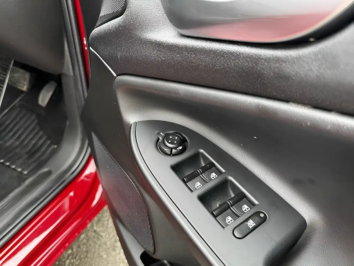 Used 2020 Alfa Romeo Giulietta Super Red - Interior and Exterior details 13