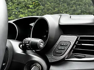 Used 2020 Alfa Romeo Giulietta Super Red - Interior and Exterior details 14