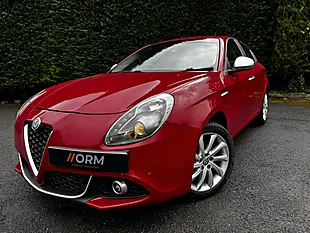Used 2020 Alfa Romeo Giulietta Super Red - Interior and Exterior details 5