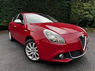 Used 2020 Alfa Romeo Giulietta Super Red - Interior and Exterior details 6