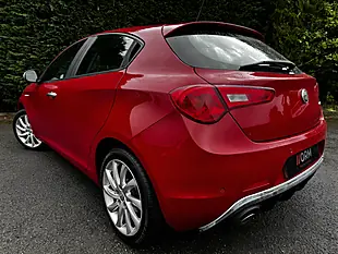 Used 2020 Alfa Romeo Giulietta Super Red - Interior and Exterior details 8