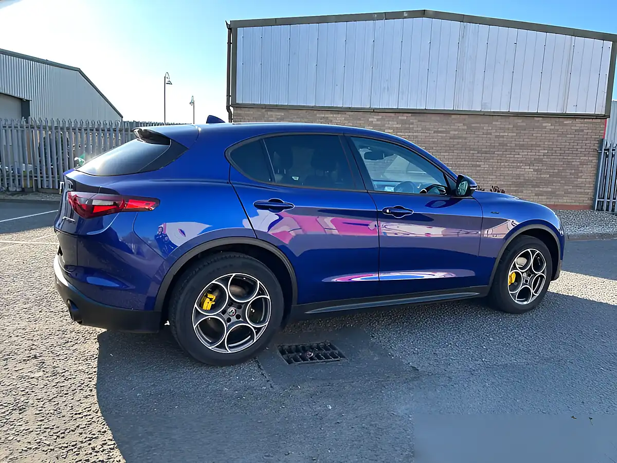 Used 2020 Alfa Romeo Stelvio Sprint Blue - Interior and Exterior details 13