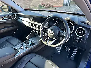Used 2020 Alfa Romeo Stelvio Sprint Blue - Interior and Exterior details 18