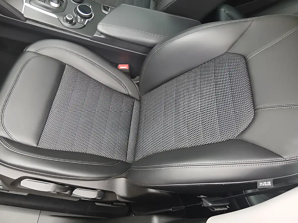Used 2020 Alfa Romeo Stelvio Super Blue - Interior and Exterior details 12