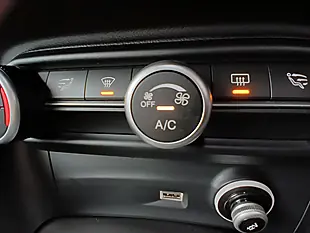 Used 2020 Alfa Romeo Stelvio Super Blue - Interior and Exterior details 19