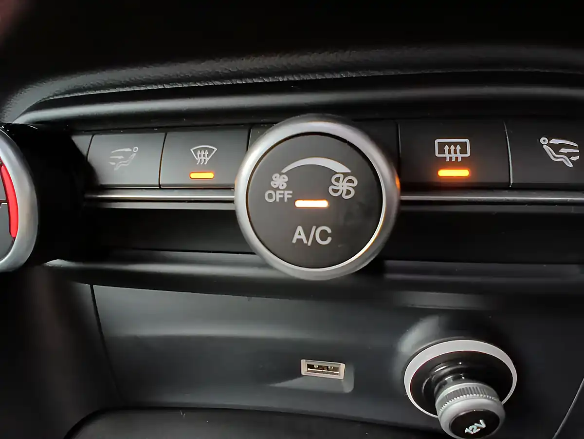 Used 2020 Alfa Romeo Stelvio Super Blue - Interior and Exterior details 19