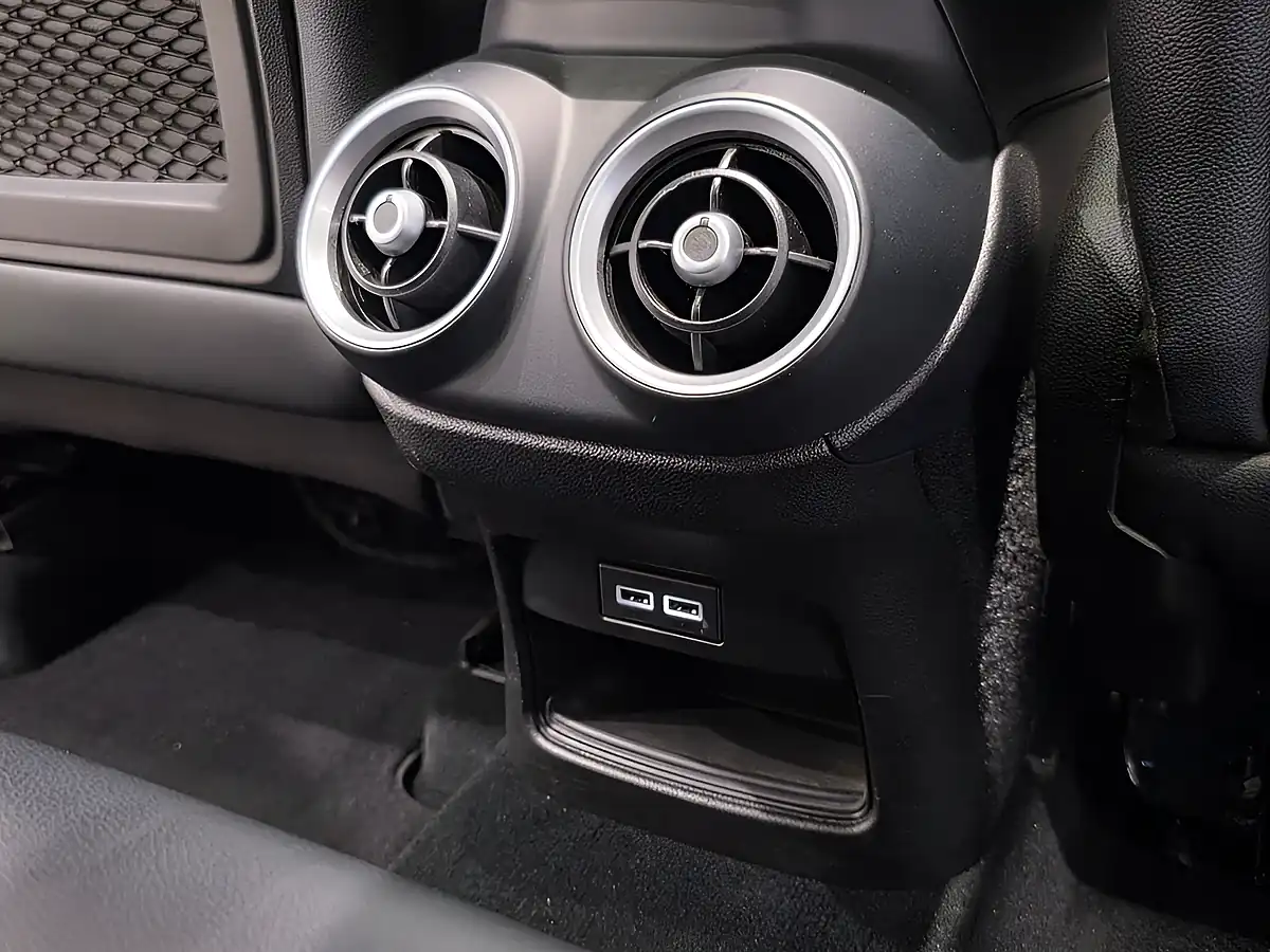 Used 2020 Alfa Romeo Stelvio Ti Blue - Interior and Exterior details 16