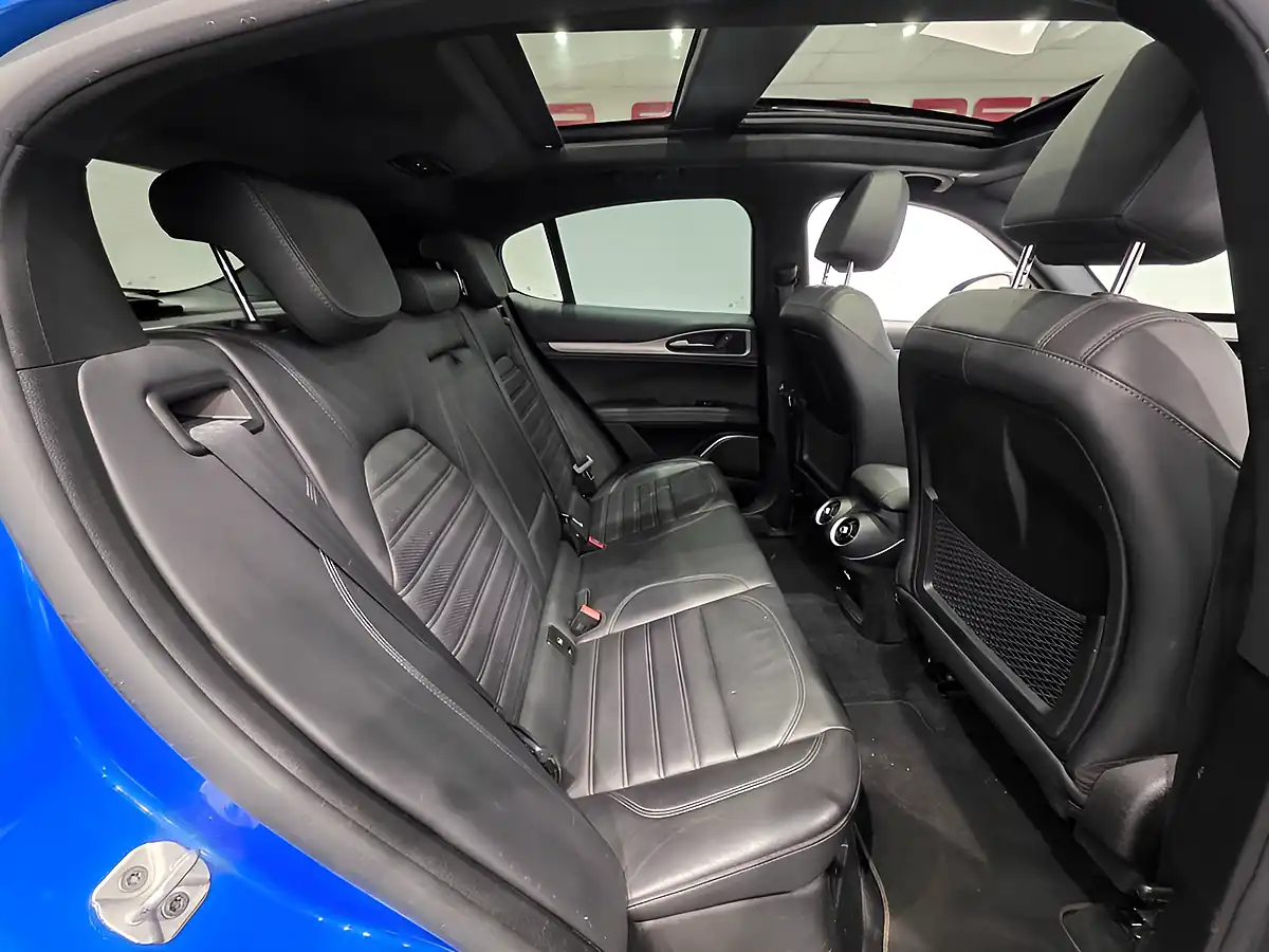 Used 2020 Alfa Romeo Stelvio Ti Blue - Interior and Exterior details 3