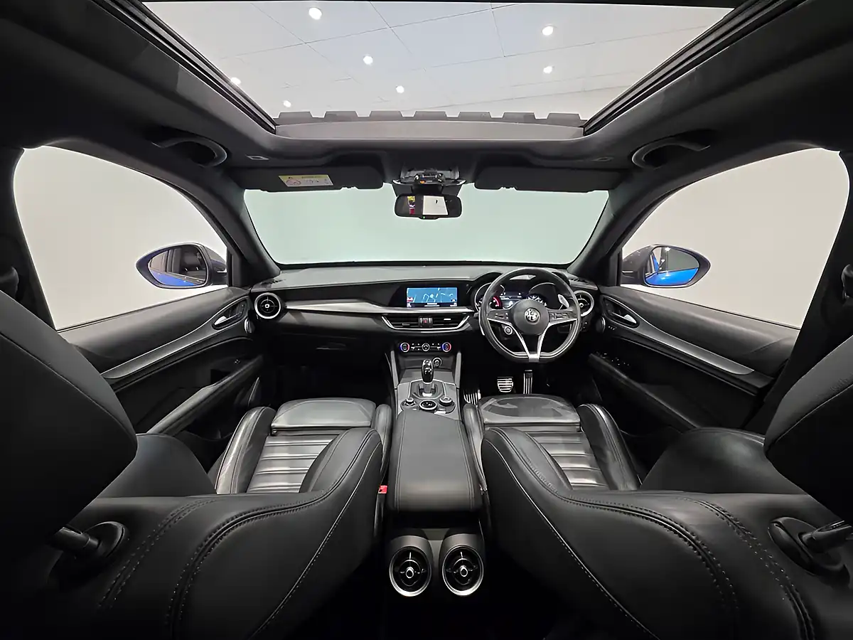 Used 2020 Alfa Romeo Stelvio Ti Blue - Interior and Exterior details 6