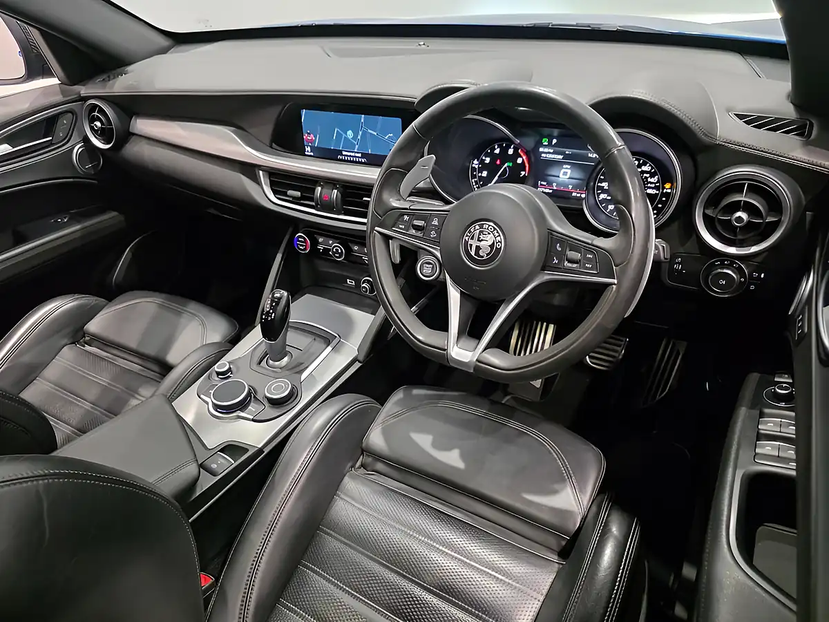 Used 2020 Alfa Romeo Stelvio Ti Blue - Interior and Exterior details 7