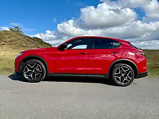 Used 2020 Alfa Romeo Stelvio Ti Red - Interior and Exterior details 9