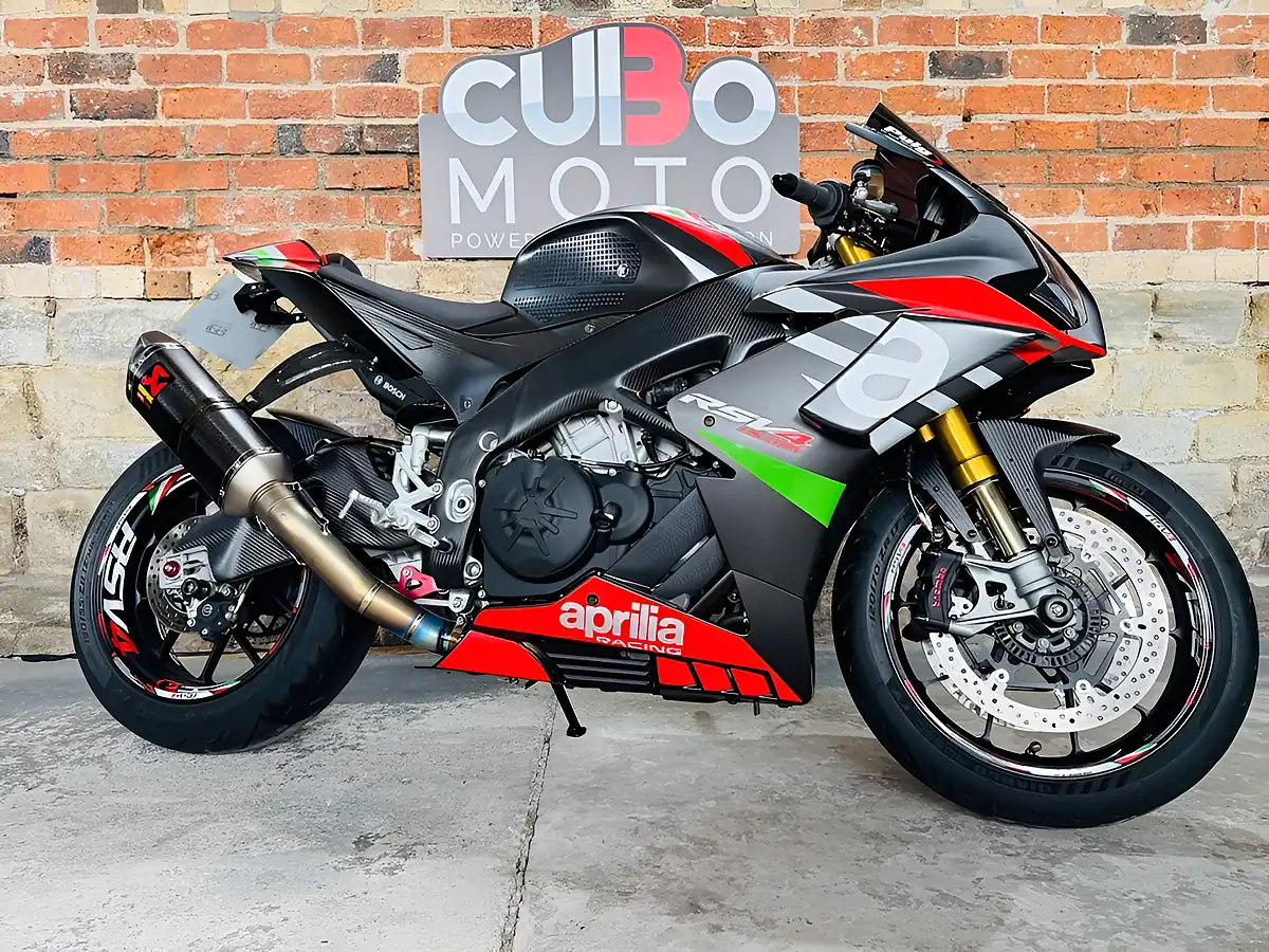 Used 2020 Aprilia Rsv4 1100 Factory Black - Front View