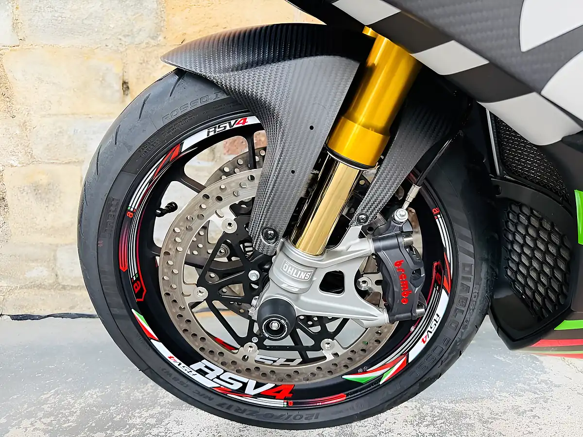 Used 2020 Aprilia Rsv4 1100 Factory Black - Interior and Exterior details 14