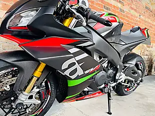 Used 2020 Aprilia Rsv4 1100 Factory Black - Interior and Exterior details 15