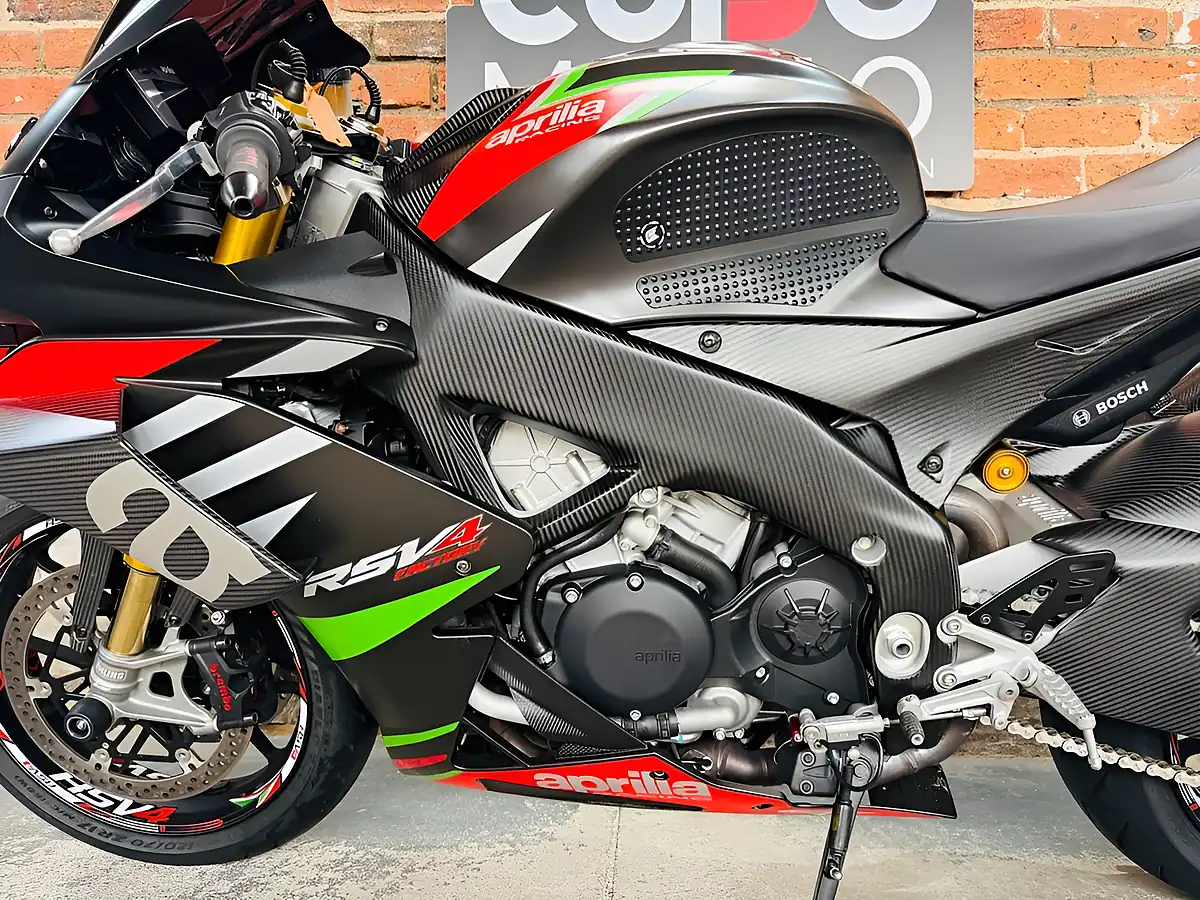 Used 2020 Aprilia Rsv4 1100 Factory Black - Interior and Exterior details 16