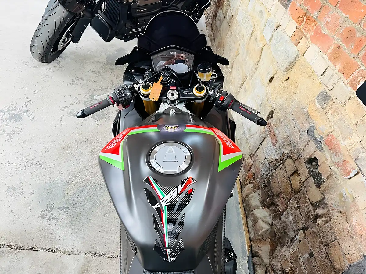 Used 2020 Aprilia Rsv4 1100 Factory Black - Interior and Exterior details 20