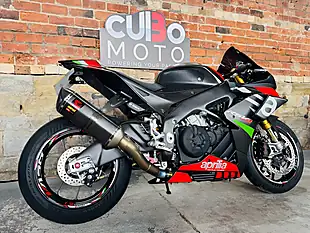 Used 2020 Aprilia Rsv4 1100 Factory Black - Interior and Exterior details 4