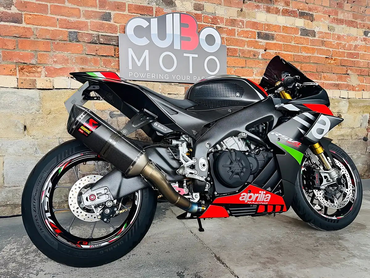 Used 2020 Aprilia Rsv4 1100 Factory Black - Interior and Exterior details 4