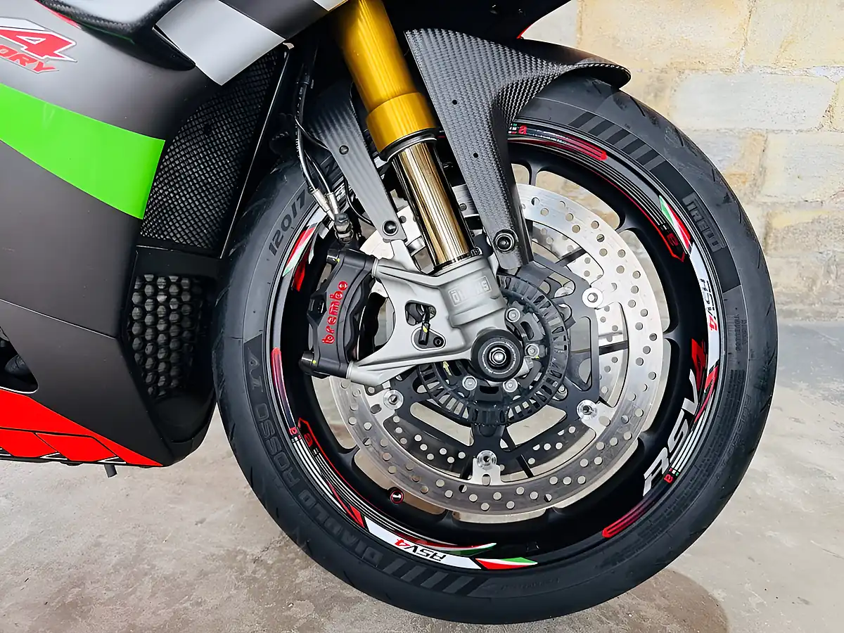 Used 2020 Aprilia Rsv4 1100 Factory Black - Interior and Exterior details 5