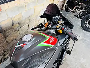 Used 2020 Aprilia Rsv4 1100 Factory Black - Interior and Exterior details 8