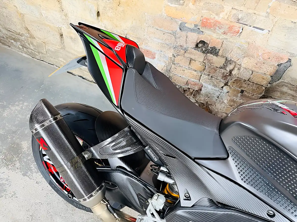 Used 2020 Aprilia Rsv4 1100 Factory Black - Interior and Exterior details 9