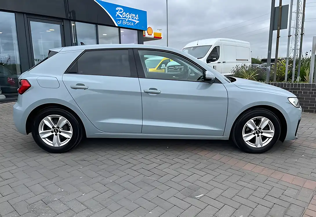 Used 2020 Audi A1 Sportback Technik Arrow Grey Pearl - Interior and Exterior details 5