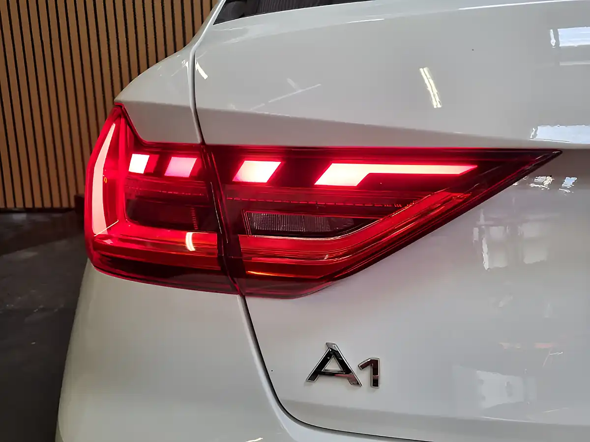 Used 2020 Audi A1 Technik White - Interior and Exterior details 14
