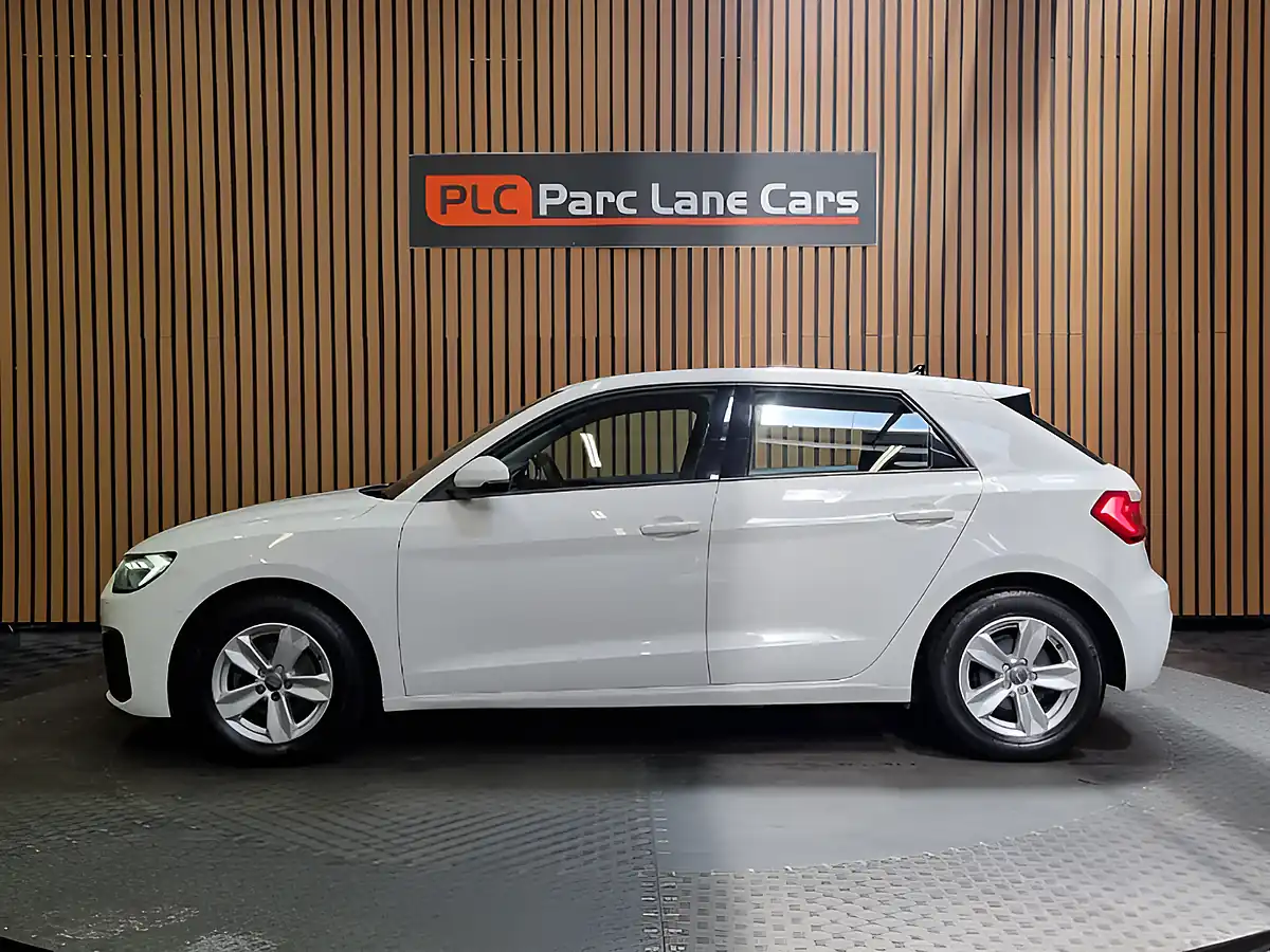 Used 2020 Audi A1 Technik White - Interior and Exterior details 4