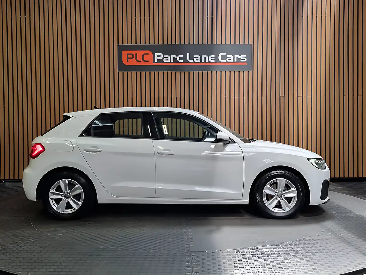 Used 2020 Audi A1 Technik White - Interior and Exterior details 8