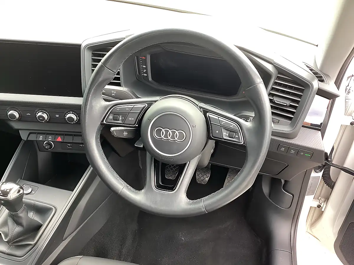Used 2020 Audi A1 Technik White - Interior and Exterior details 12
