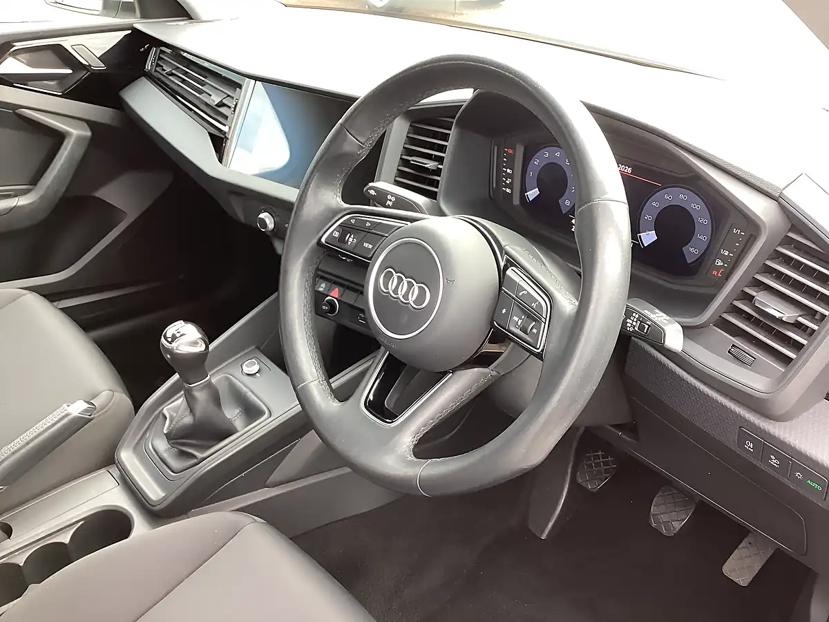 Used 2020 Audi A1 Technik White - Interior and Exterior details 5