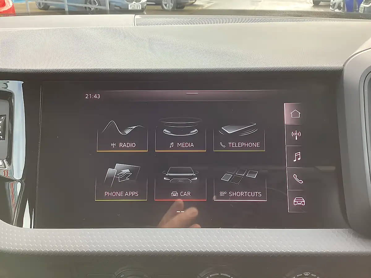 Used 2020 Audi A1 Technik White - Interior and Exterior details 8