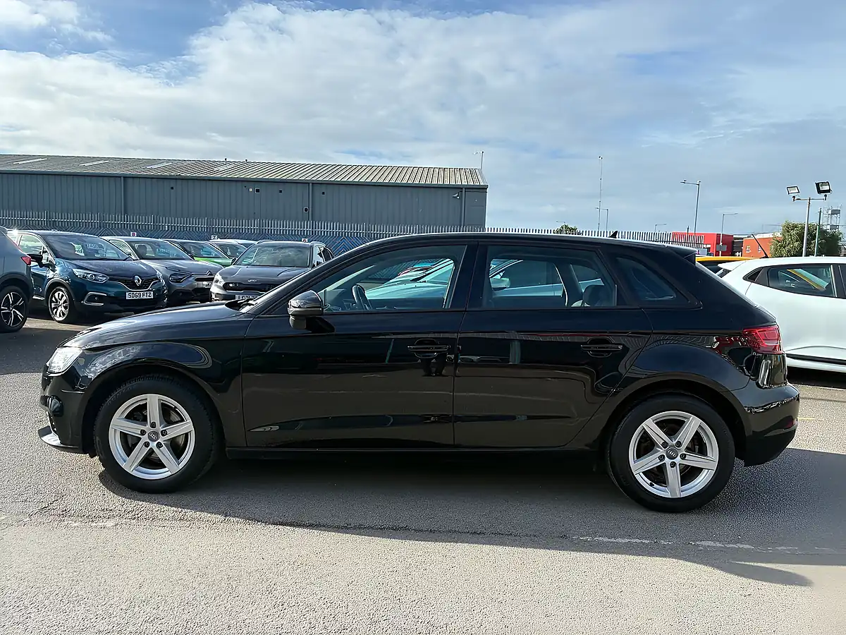 Used 2020 Audi A3 Se Technik Black - Interior and Exterior details 13