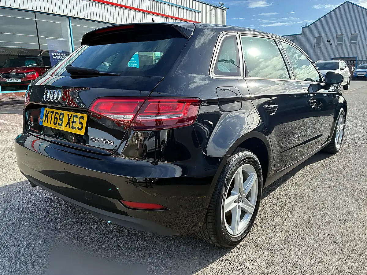 Used 2020 Audi A3 Se Technik Black - Interior and Exterior details 4