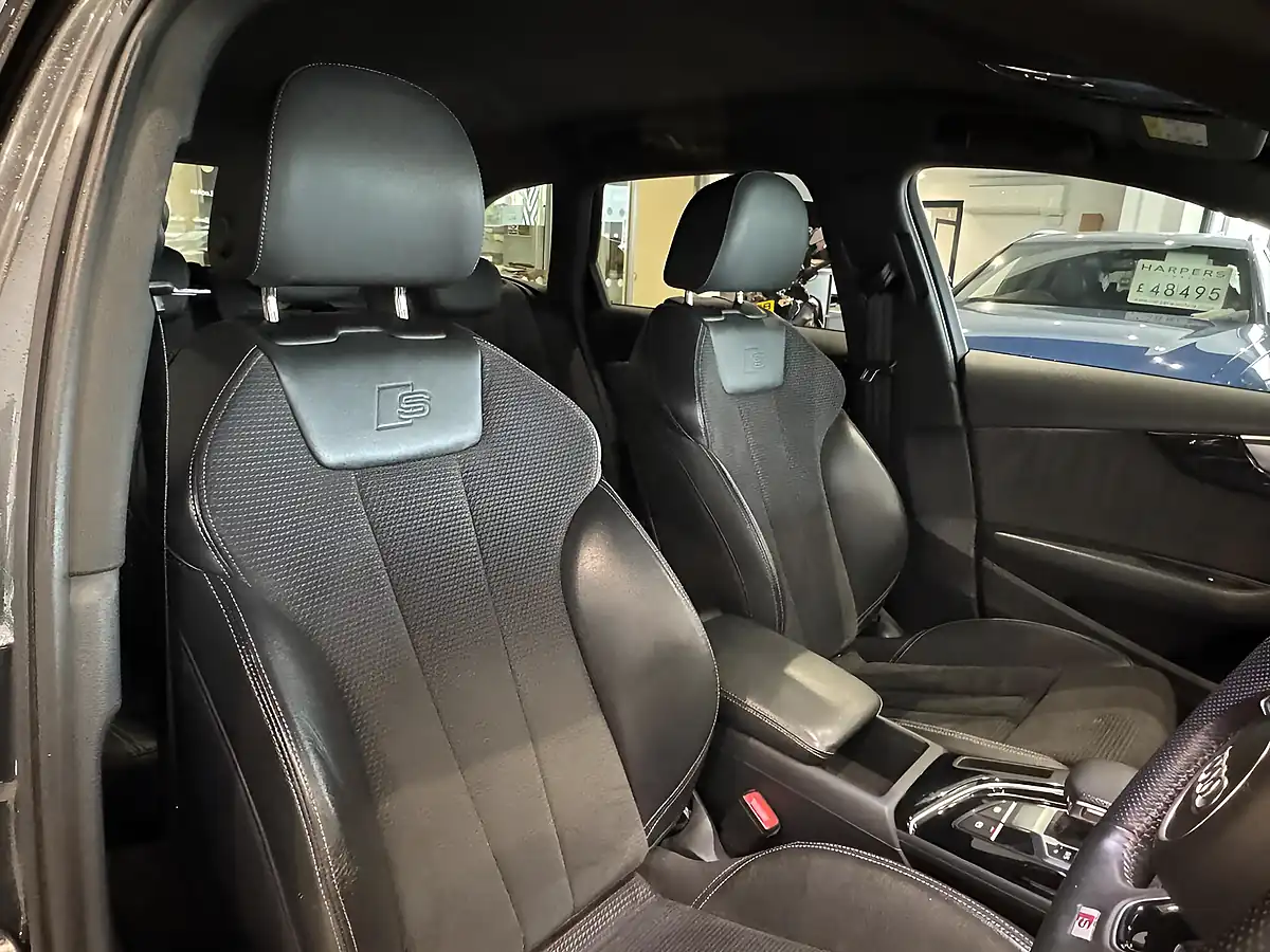 Used 2020 Audi A4 Avant Black Edition Daytona Grey - Interior and Exterior details 11